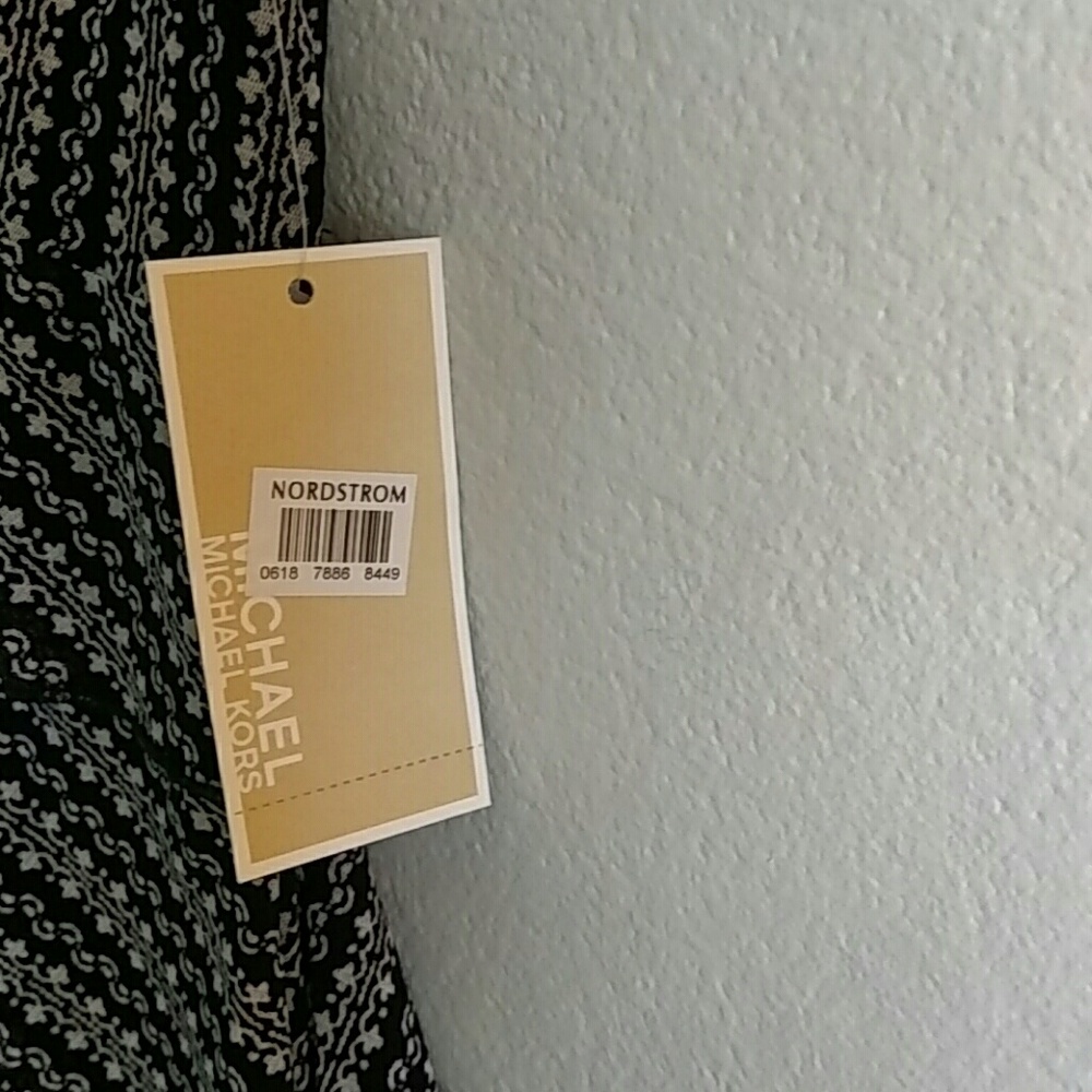 Shirt - Picture 3 of 4